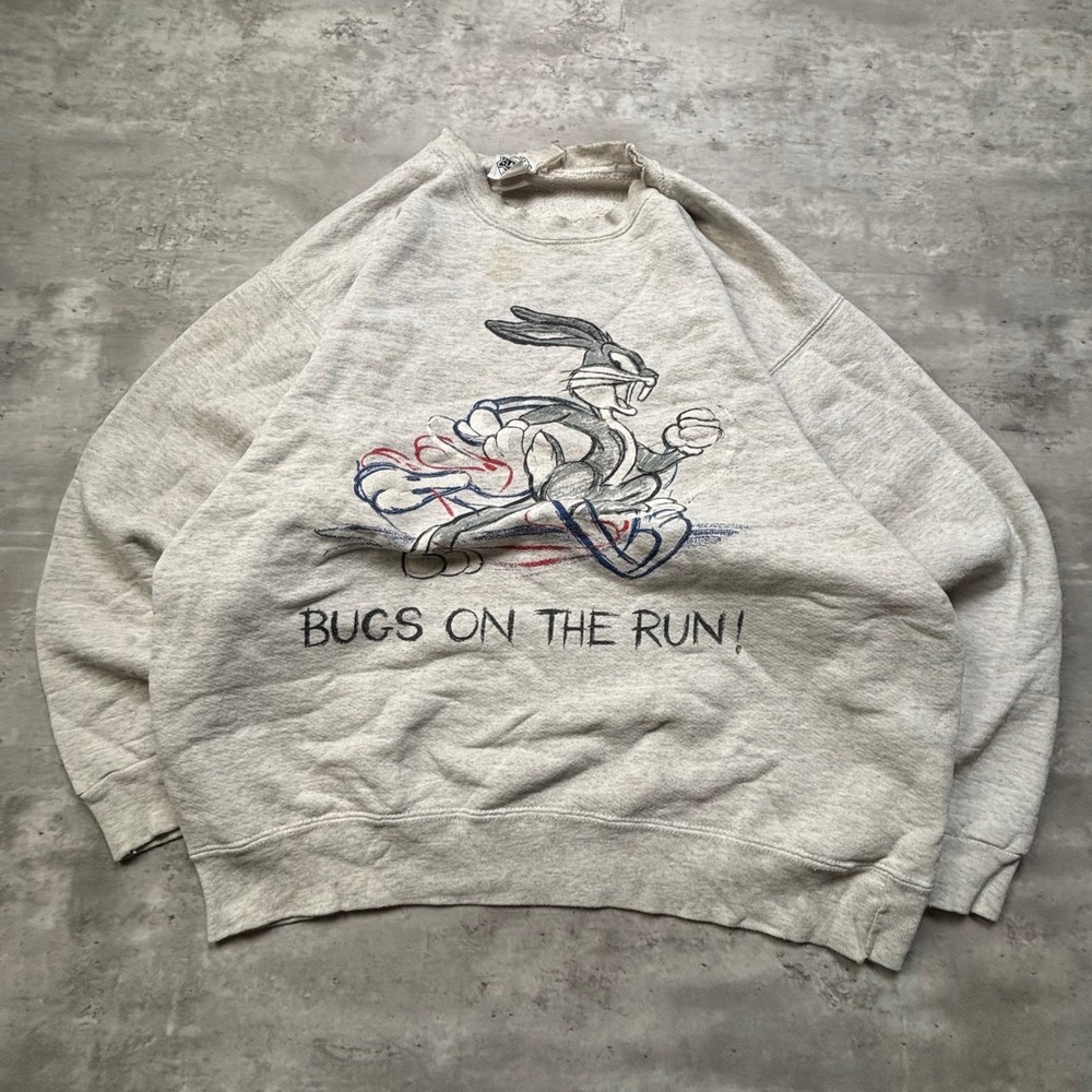Looney Tunes Sweatshirt Large Grey Vintage Bugs Bunny Bugs On The Run Graphic